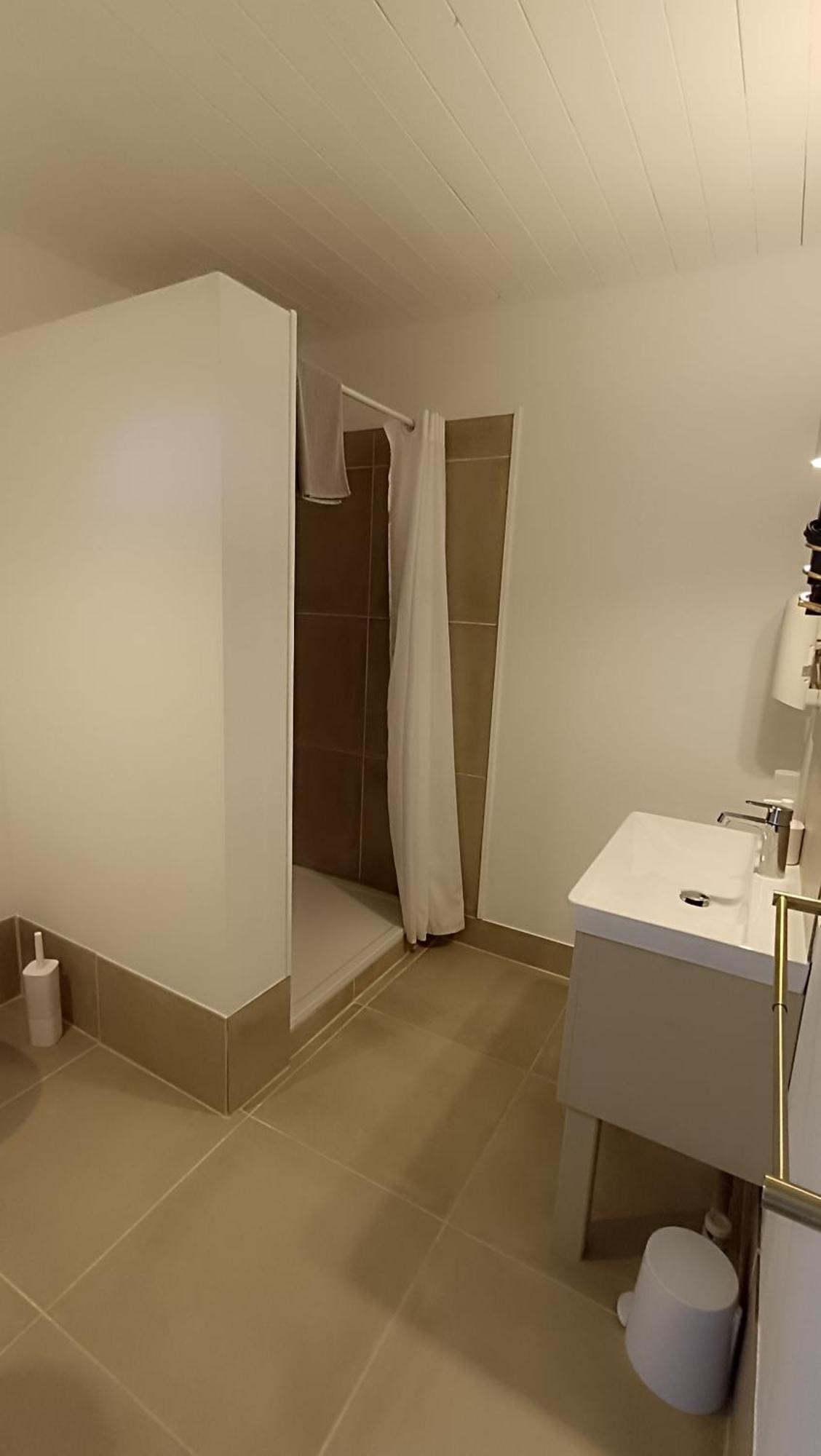 Bed and Breakfast Abbaye Saint Gilbert Екстер'єр фото